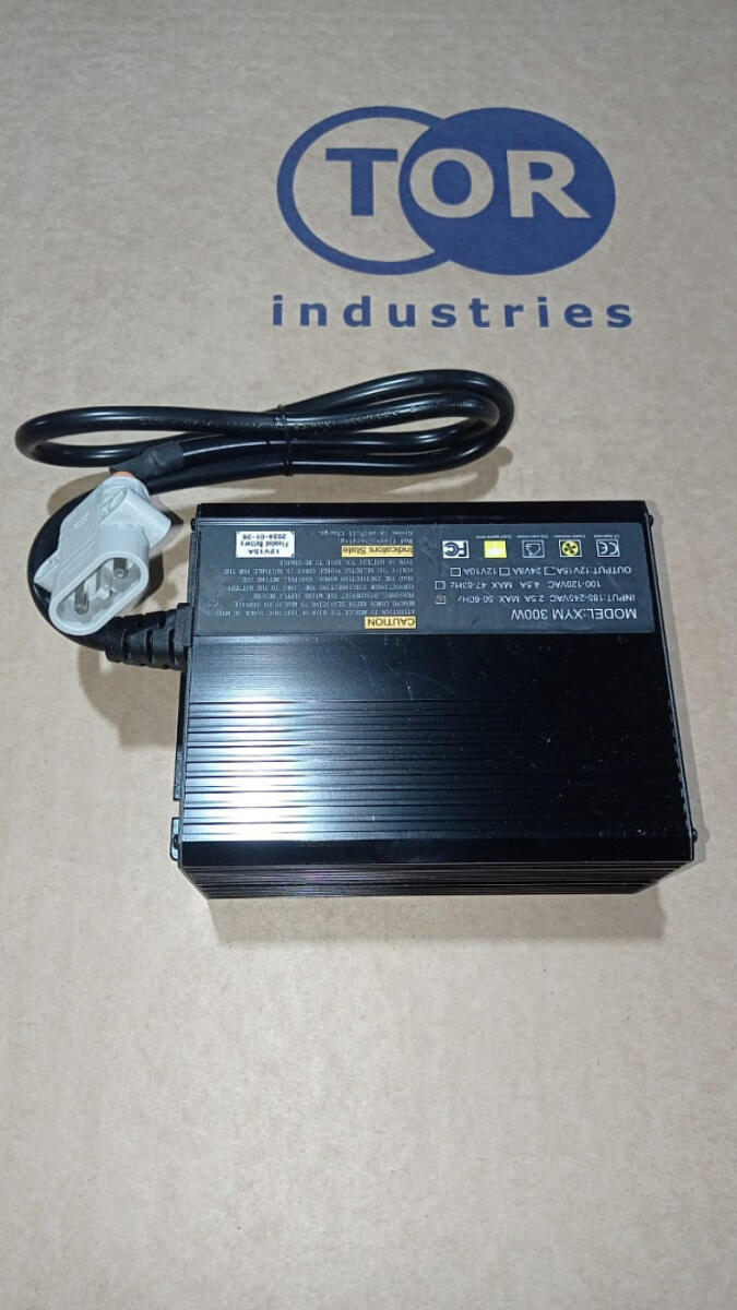 Зарядное устройство для штабелёров TSE (Charger XYM 300W 12V/15A) Зарядное устройство для штабелёров TSE (Charger XYM 300W 12V/15A)