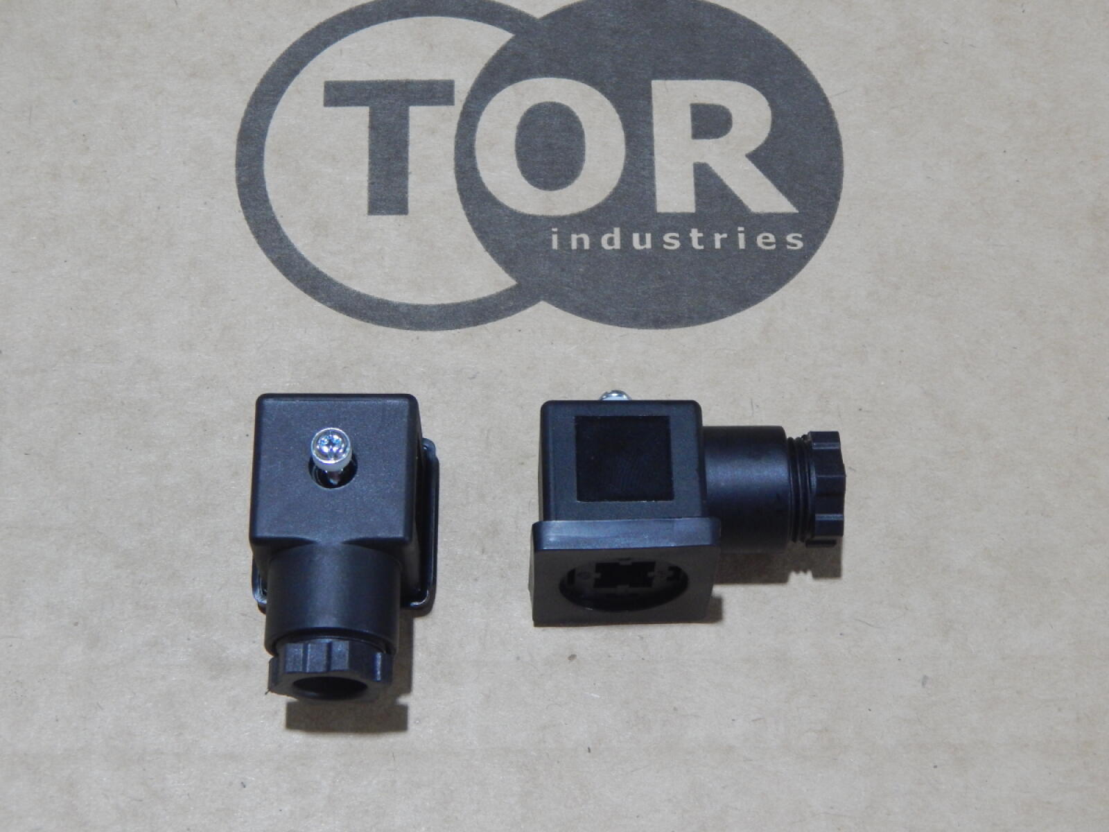 35 Заглушка катушки для штабелера WS15H (Plug Part no. 32102230) 35 Заглушка катушки для штабелера WS15H (Plug Part no. 32102230)