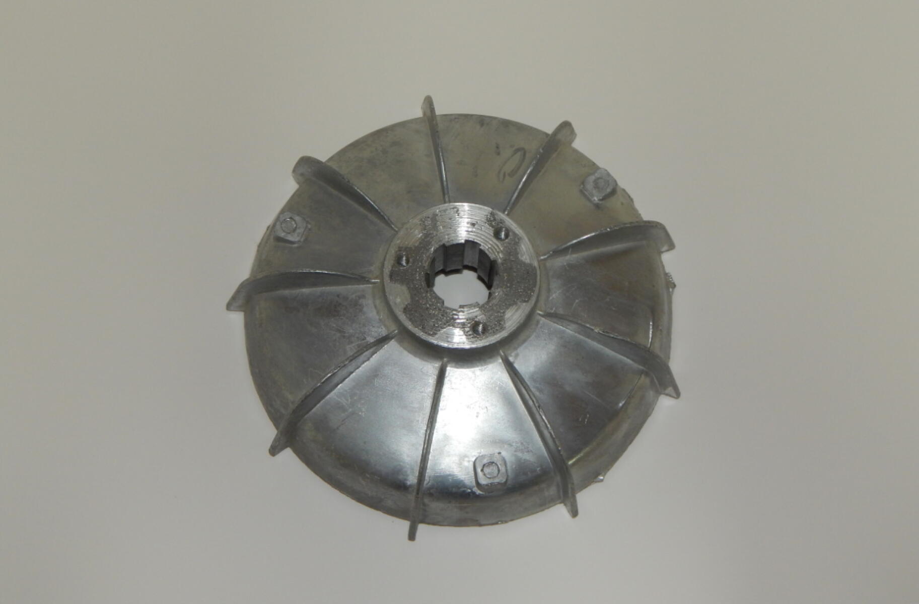 Тормоз двигателя подъёма к тали электрической CD 1т (Brake disc 6*\ф17cm) (серия J/G/N) Тормоз двигателя подъёма к тали электрической CD 1т (Brake disc 6*\ф17cm) (серия J/G/N)